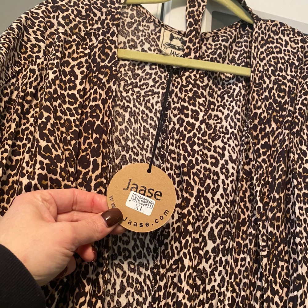 Jaase Leopard romper - Picture 2 of 3